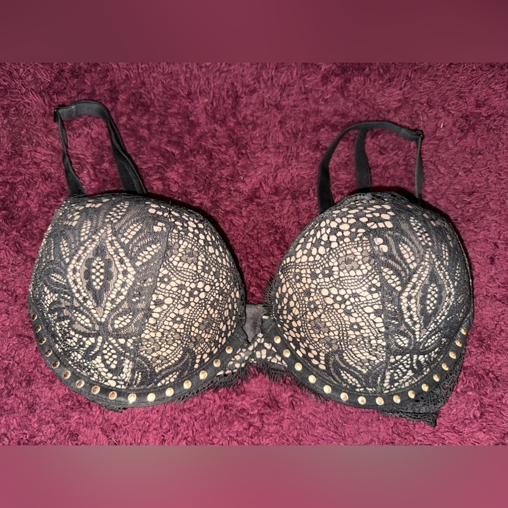 Sexy Black & Nude Lace Victoria’s Secret Bombshell Push Up Bra